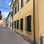 Apartment 31 *